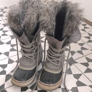 Joan of ark Sorel boots, waterproof 6.5